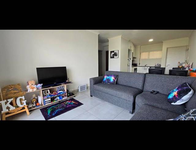 2 BEDROOM APARTMENT FOR SALE IN HAYFIELDS